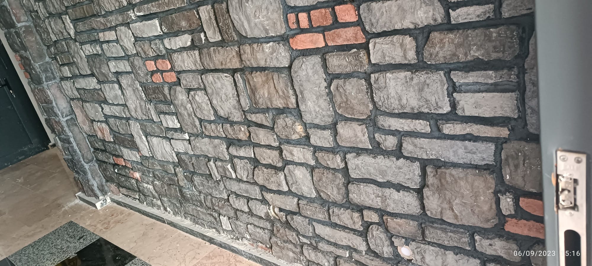 Mozaik duvar uygulaması